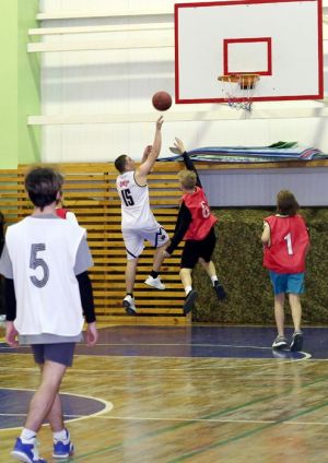 В Красногорском пять школ боролись за звание лучшей баскетбольной команды