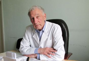 Пятьдесят лет Инсаф Латыпов посвятил лечению еманжелинцев