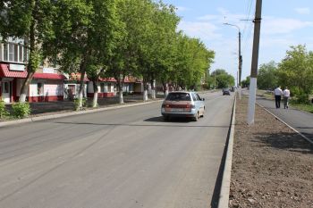 В Еманжелинске завершены дорожные работы на центральной улице Гагарина