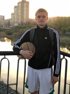 «Баскетбольный фристайл»: победу в одной из номинаций турнира Еманжелинского района забрал Алексей Вековшинин