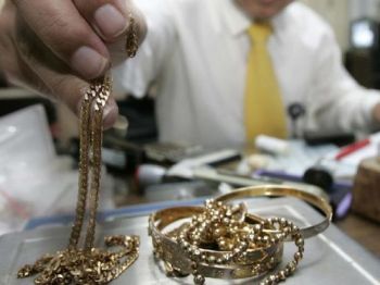 Сотрудники еманжелинской полиции раскрыли кражу золотых украшений