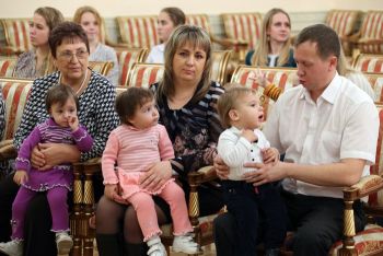 В Челябинской области «тройняшкам» дали бесплатные квартиры