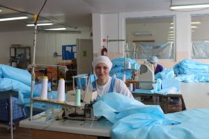 Произведенные в Зауральском изделия из нетканых материалов отправляют в больницы и салоны красоты по всей России