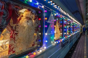 30 ноября сказочный поезд Деда Мороза прибудет в Челябинскую область и сделает остановки на станциях Златоуст, Миасс и Челябинск