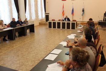 С этой недели Совет депутатов Еманжелинска начал работать в полном составе