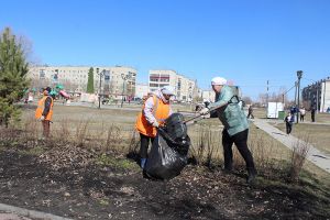 Глава района Евгений Светлов поручил навести чистоту в городе и поселках до майских праздников