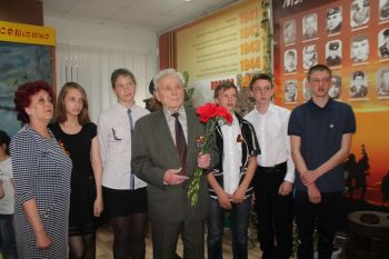 В Еманжелинском музее состоялась встреча школьников с ветераном Великой Отечественной войны