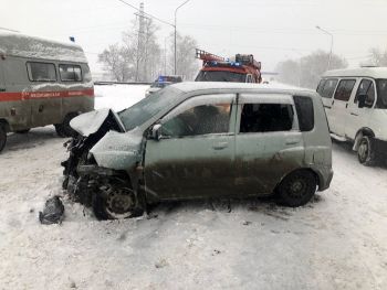 В Еманжелинске с места ДТП госпитализировали трех человек