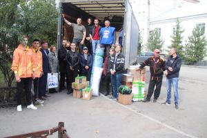 Машина с гуманитарным грузом для земляков отправилась из Еманжелинска на Донбасс