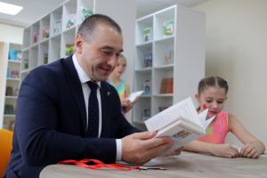 В поселке Красногорском после капитального ремонта и модернизации открылась детская библиотека