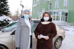 Автоволонтеры Еманжелинска в период пандемии помогают врачам