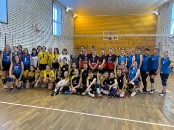 В Еманжелинске завершился десятый тур межрайонной спартакиады по волейболу