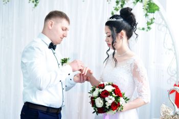 В Еманжелинске в красивую дату 20.02.2020 пять пар сыграли свадьбу