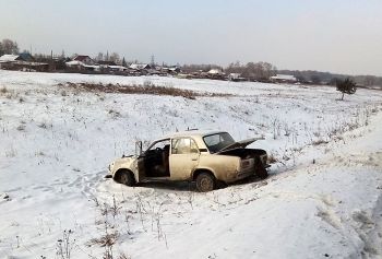 Два водителя погибли в лобовом столкновении легковых авто под Еманжелинском