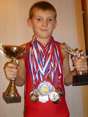 Борец Александр Сергиенко из Красногорского Еманжелинского района стал серебряным призером «Юности России»