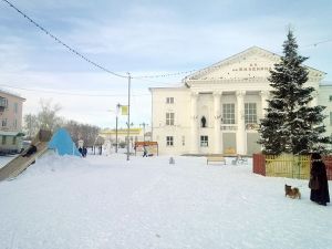 На площади в Красногорском уже вполне по-новогоднему