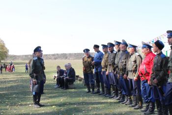 Около 250 гостей из разных районов Челябинской области собралось на юбилей Еманжелинской станицы