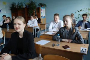 Выпускники Еманжелинского района написали экзаменационную работу по русскому языку