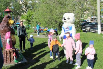 В Еманжелинске и Красногорском прошли праздники во дворах