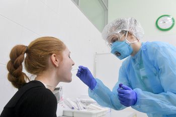 В Челябинской области за три дня зарегистрировано 417 случаев коронавируса, выписано из больниц 460 южноуральцев
