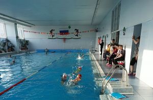 Ветераны Еманжелинска и Зауральского соревновались в плавании