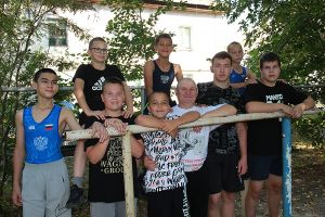 В честь Дня физкультурника еманжелинский тренер МС СССР Александр Бубенщиков награжден премией Законодательного Собрания Челябинской области