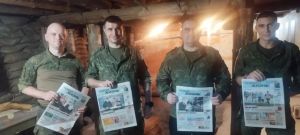 Еманжелинские волонтеры отправляют бойцам за ленточку свои изделия
