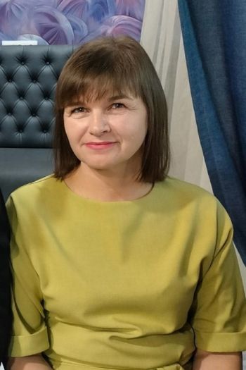 Еманжелинцы о самых родных: маму Наталью поздравляет Елена Дрегер