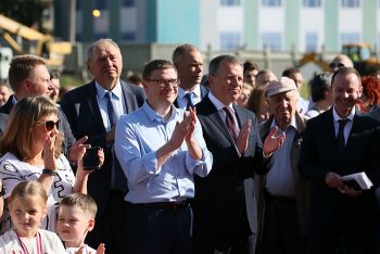 В Озерске построят ледовую академию: руководитель Челябинской области Алексей Текслер заложил капсулу на месте будущего объекта