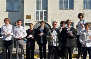В Еманжелинске знаки ГТО вручили школьникам и учителям