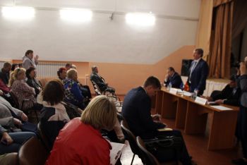 Депутат Госдумы Анатолий Литовченко взял на контроль проблемы жителей поселка Зауральского Еманжелинского района