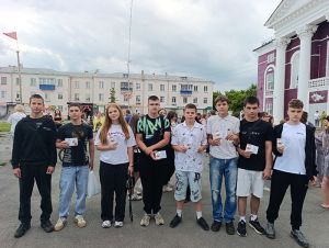 В Красногорском в День молодежи активисты комплекса ГТО получили знаки отличия, а все желающие сдали нормативы