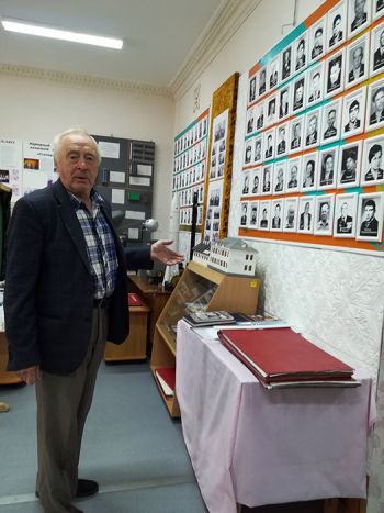 На угольных предприятиях поселка Красногорского было много трудовых династий, одна из них &ndash; семья Ушаковых