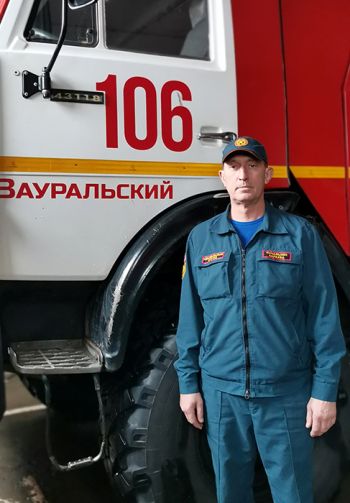 Еманжелинские огнеборцы в апреле отмечают профессиональный праздник
