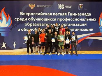 Еманжелинец Руслан Сурков и красногорец Дмитрий Воязитов в составе команды борцов области стали победителями Всероссийской летней Гимназиады в Орле