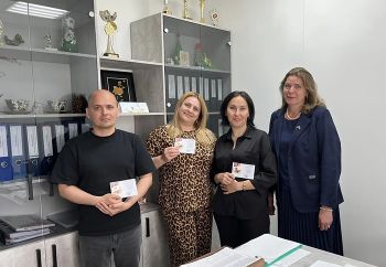 В преддверии Дня России сотрудники управления образования администрации Еманжелинского округа получили золотые знаки отличия ГТО