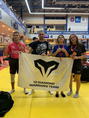 Еманжелинские спортсмены вернулись с турнира по грэпплингу с медалями