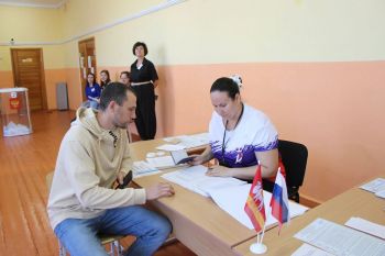 В Еманжелинском округе продолжается голосование на избирательных участках
