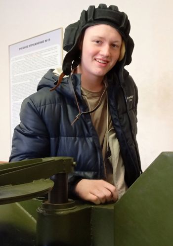 Старшеклассники школ Еманжелинского района проходят учебные военные сборы в Чебаркульском гарнизоне